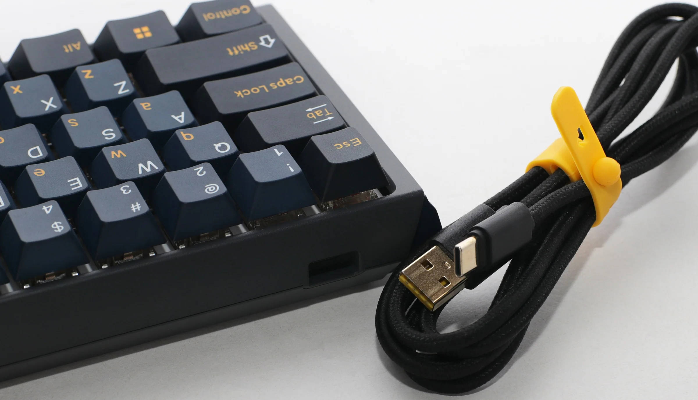 Ducky One 3 Mini Pro Nazca 8K 60% Hotswap RGB Triple Shot PBT Keyboard - Image 9