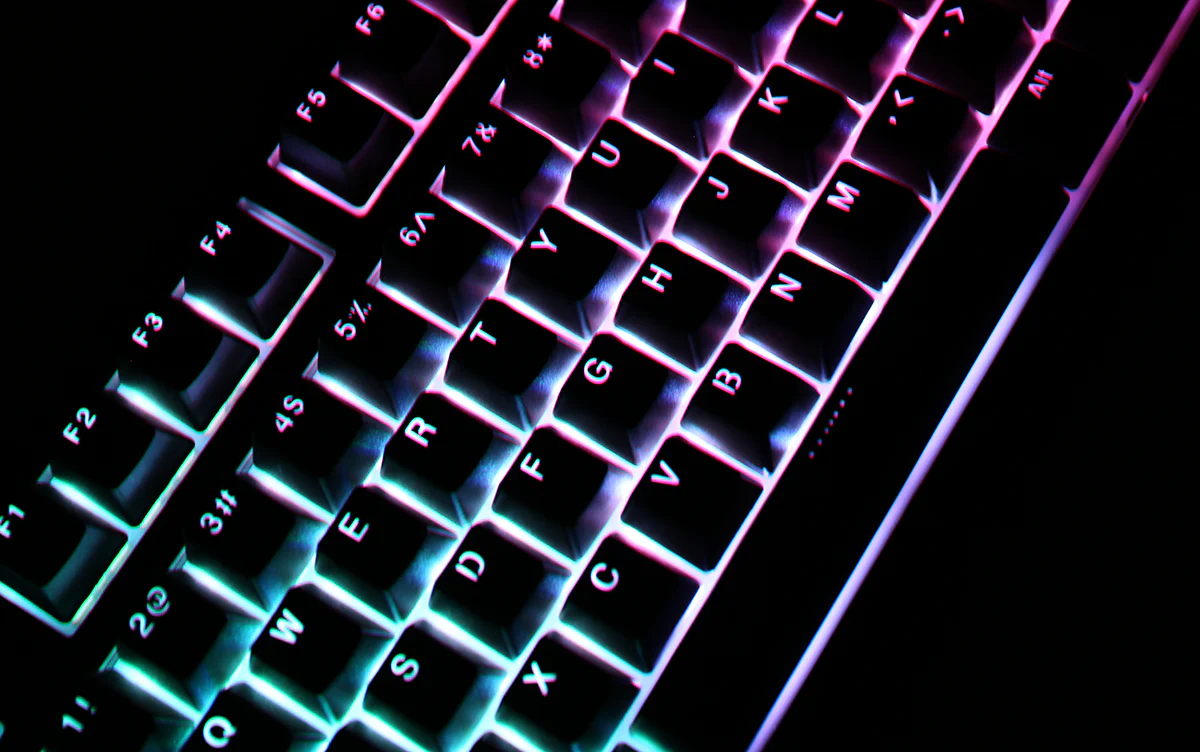 Ducky Shine 6 RGB LED Double Shot PBT Mechanical Keyboard - Image 2