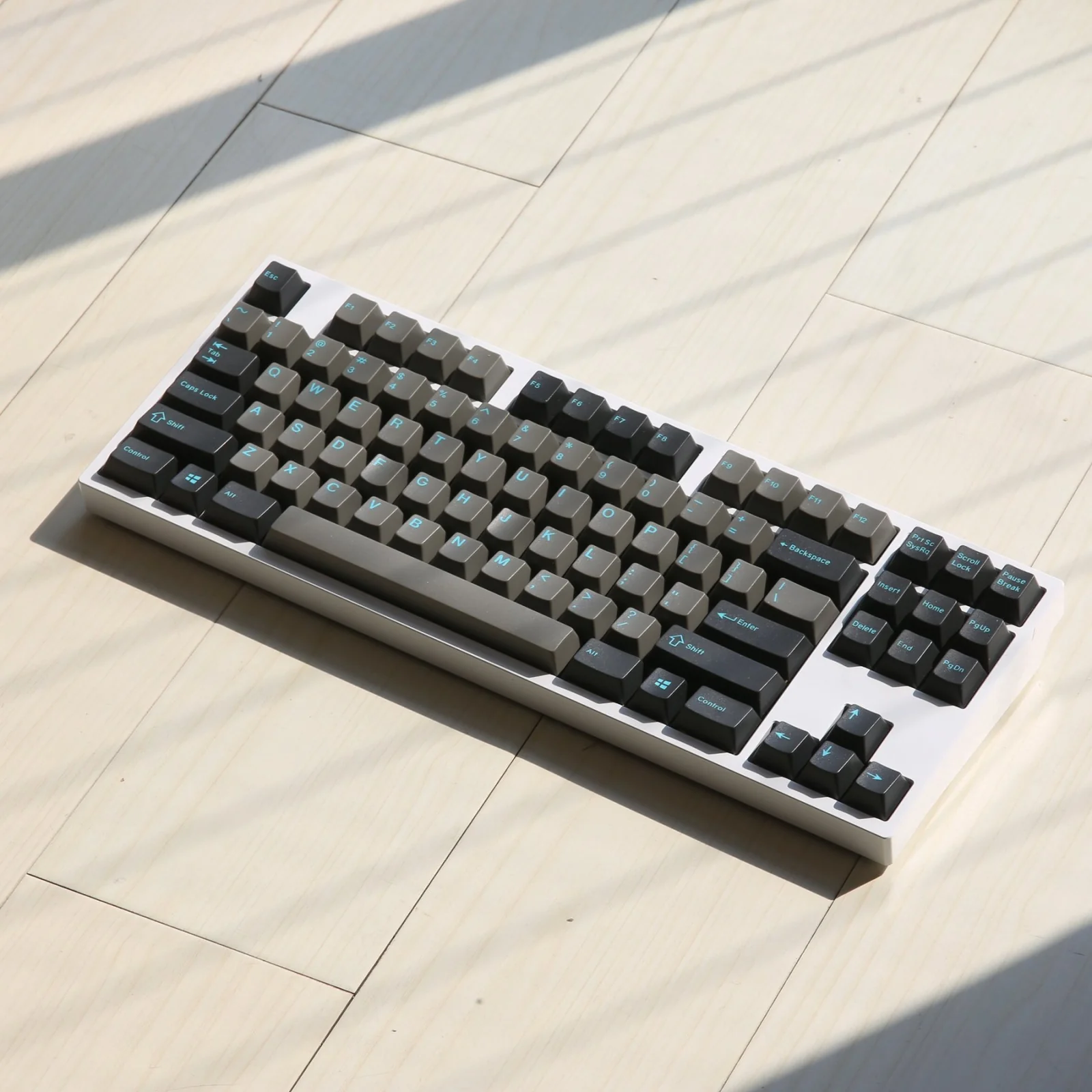 EnjoyPBT Dolch / Teal 153 Key Cherry Profile Double Shot ABS Keycap Set - Image 3