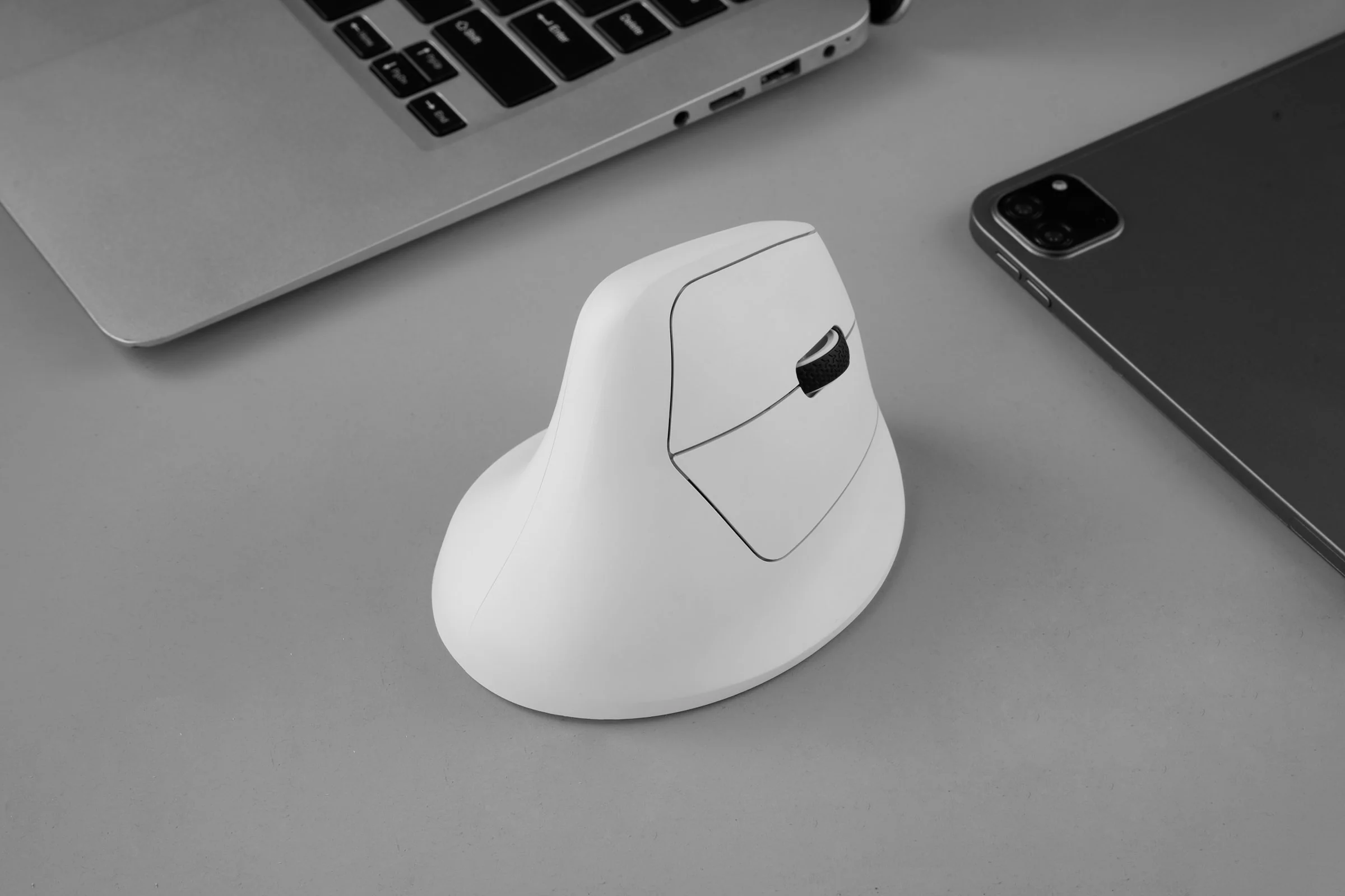 Keychron M5 Wireless Vertical Mouse - Image 14
