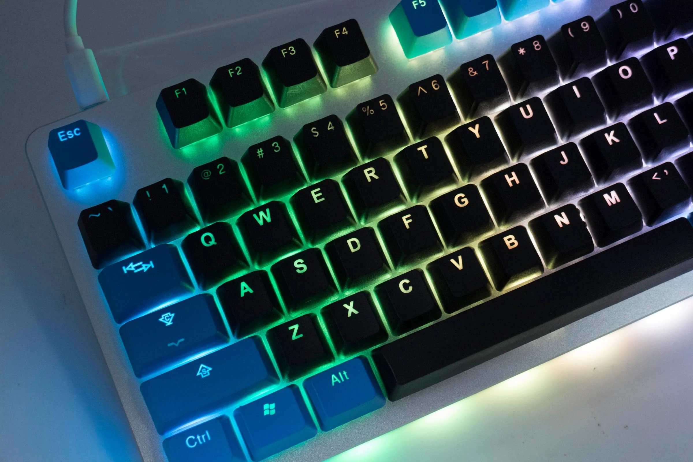 Tai-Hao 104 Key PBT Double Shot Backlit Keycap Set Blue / Black - Image 2