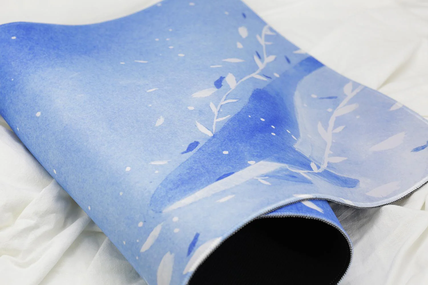 Varmilo Extra Large Sea Melody Desk Mat with Stitched Edges - Image 3