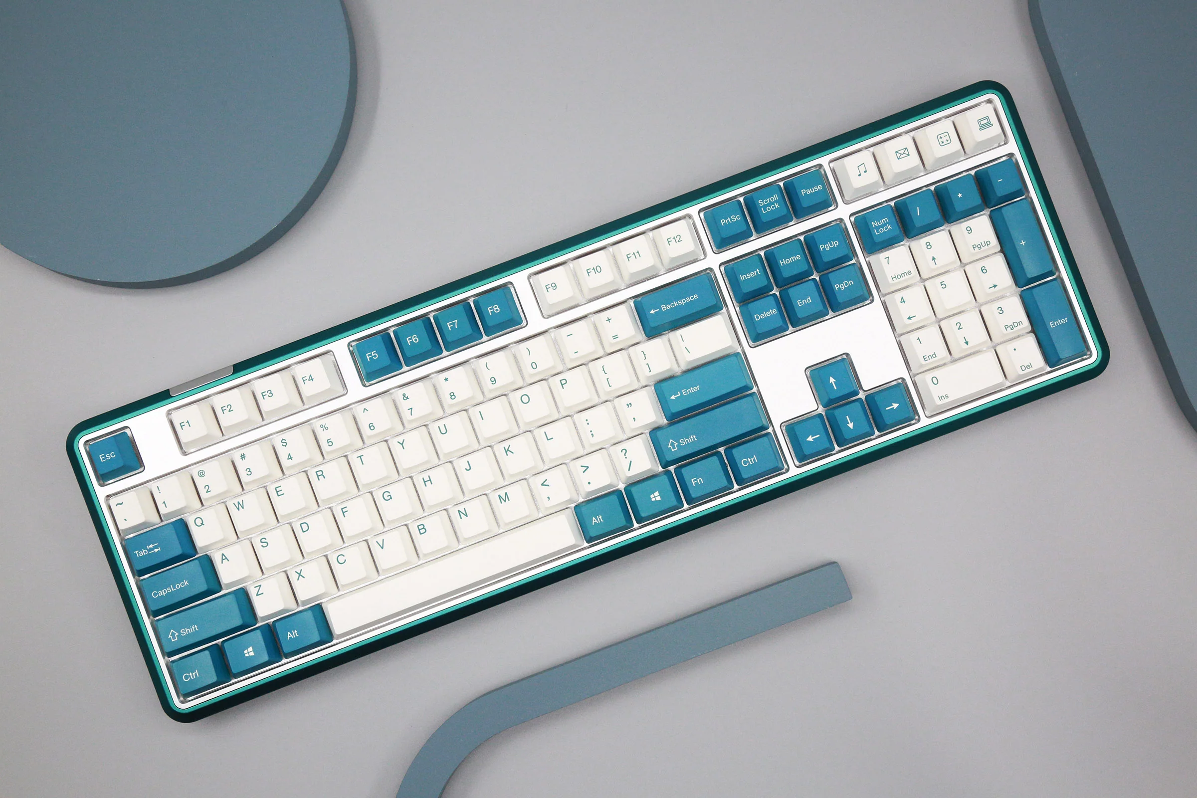 Varmilo Sword 2-108 Twilight Green White LED Dye Sub PBT Aluminum EC Mechanical Keyboard - Image 2