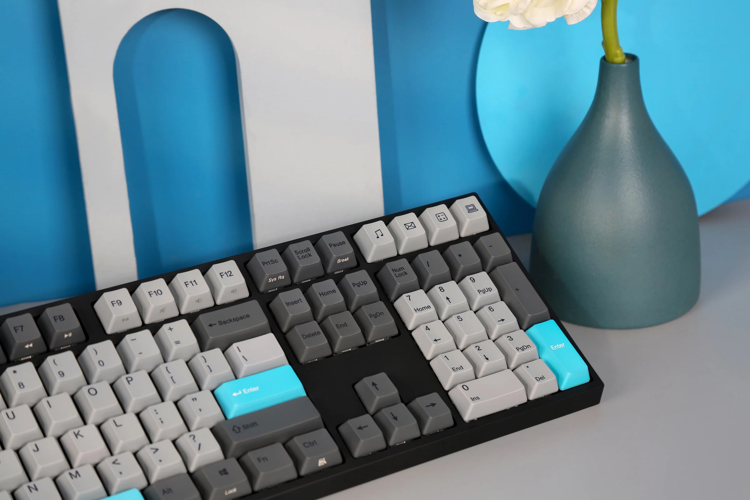 Varmilo VA Series V2 Moonlight White LED Mechanical Keyboard - Image 3